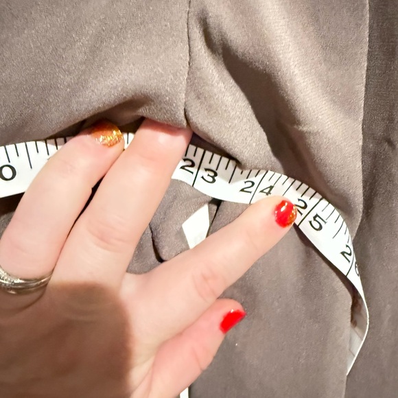 BCBG Laycie blouse. NWT - Picture 7 of 9